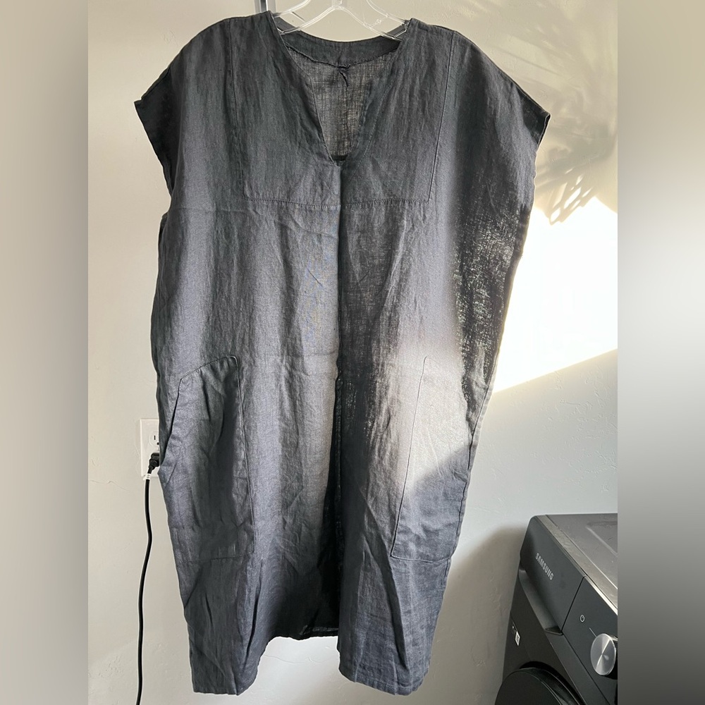 Gray linen casual mini dress
Size XL